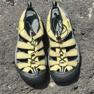 Keen unisex Women's Sandals - Yellow and Black